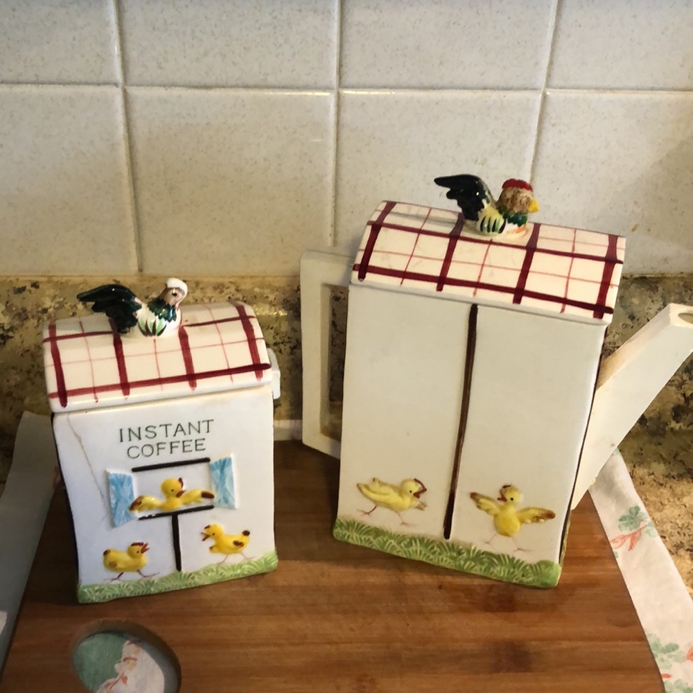 Vintage Ceramic Kitchen Containers - Picture 9 of 9